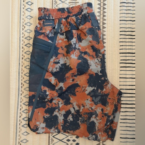 Lululemon Water- Repellent Hiking Short 8" - Picture 12 of 12